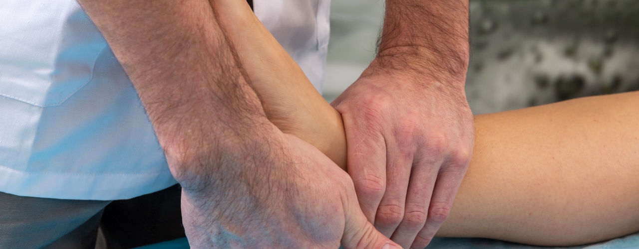 physical-therapy-clinic-manual-therapy-hopstown-physical-therapy-beaverton-or